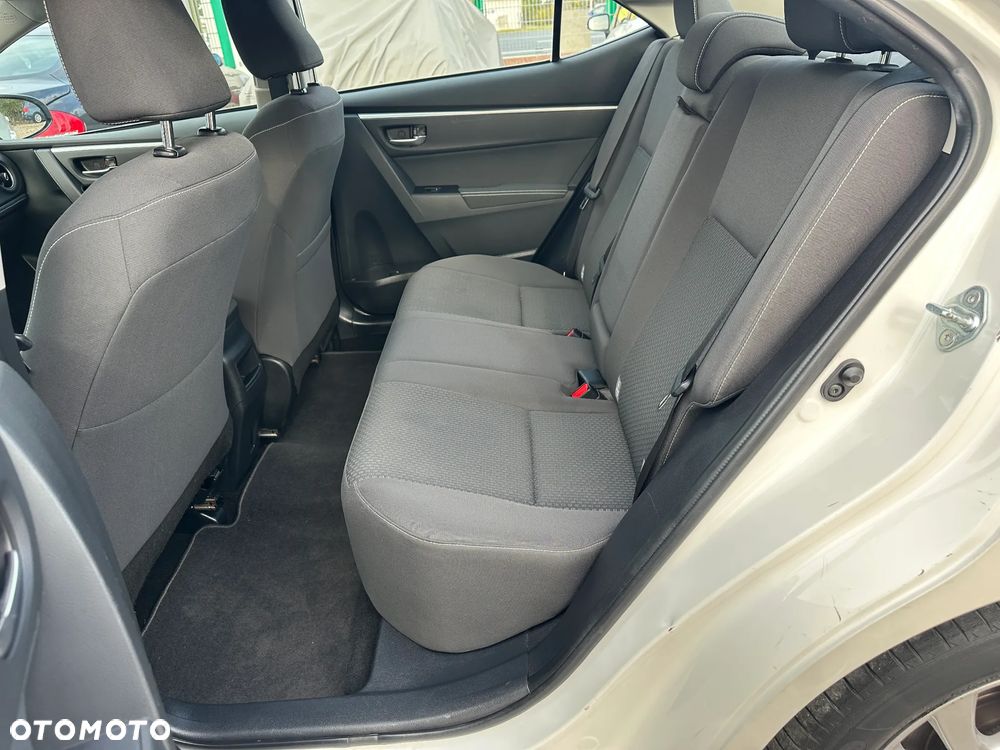 Toyota Corolla - 19