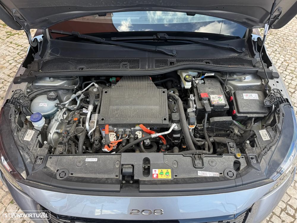 Peugeot e-208 Allure Pack - 3