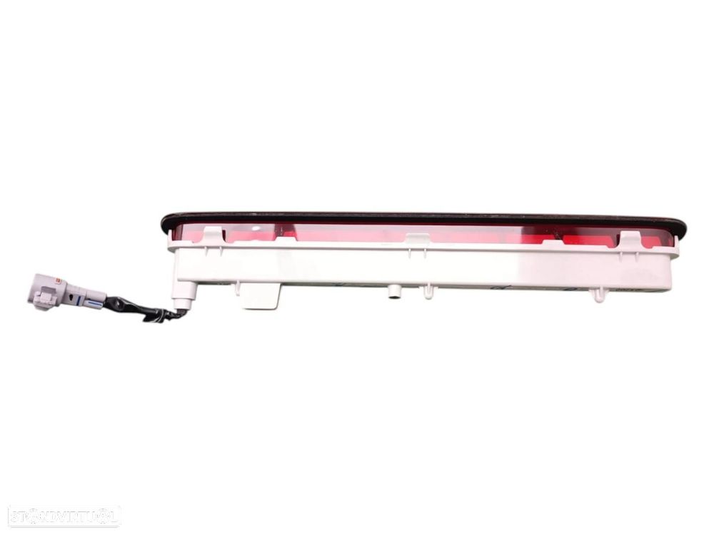 LUZ CENTRAL DE TRAVÃO TOYOTA HILUX - 1