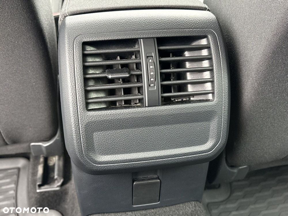 Volkswagen Passat 2.0 TDI SCR Style DSG - 33