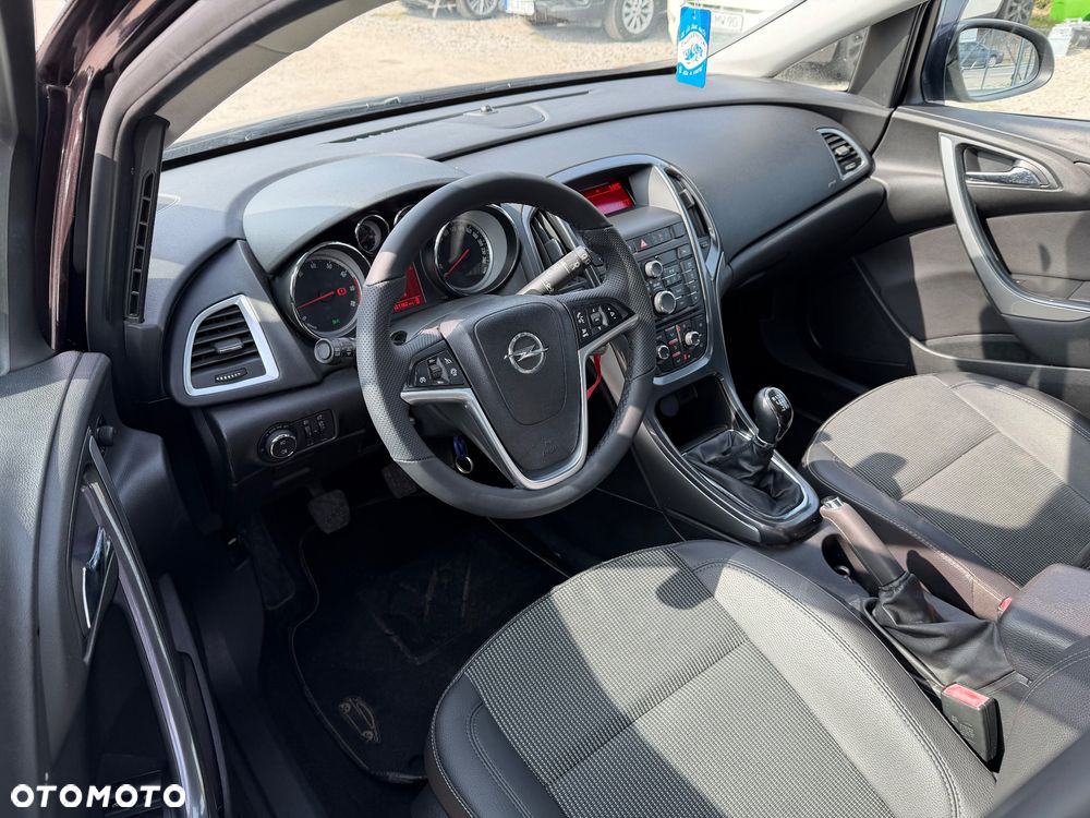 Opel Astra 1.4 Turbo - 37