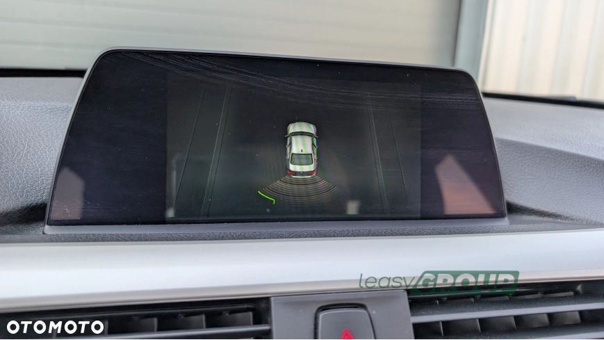 BMW Seria 3 318i - 21