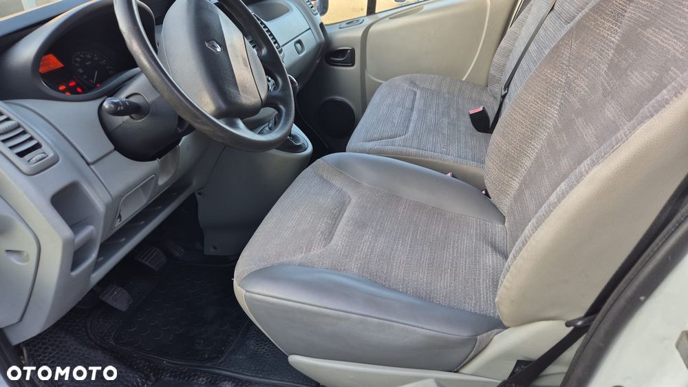 Renault TRAFIC - 7