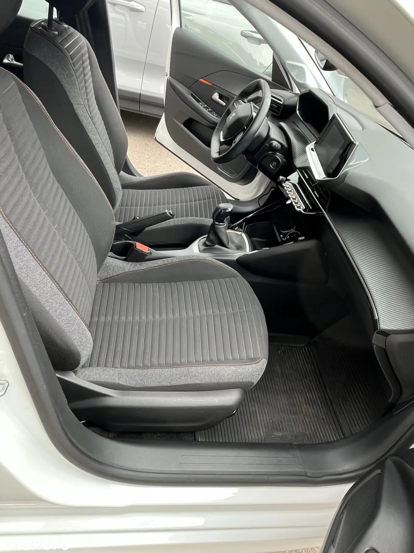 Peugeot 208 1.2 PureTech Active S&S - 10