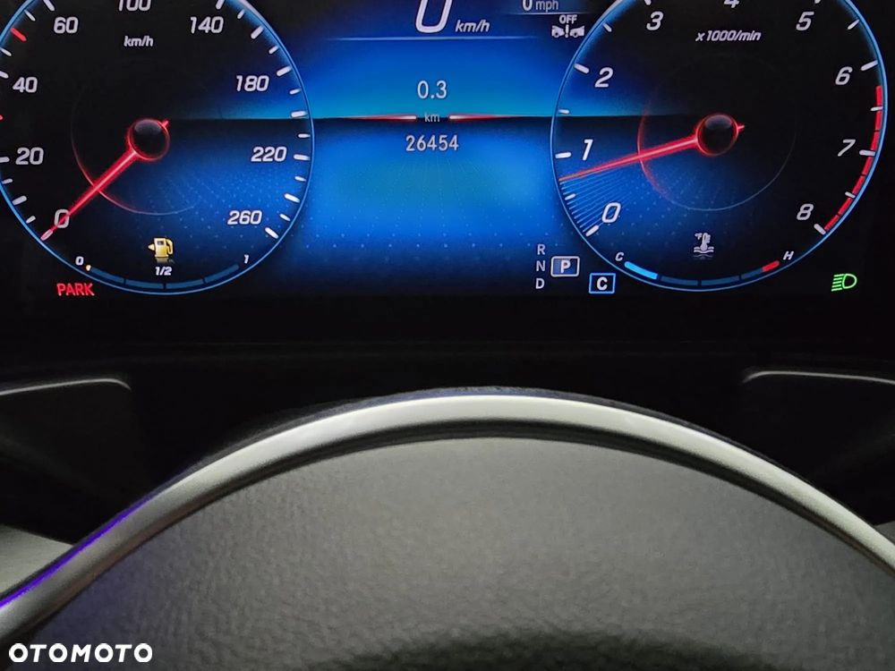 Mercedes-Benz GLB 250 Progressive 8G-DCT - 11
