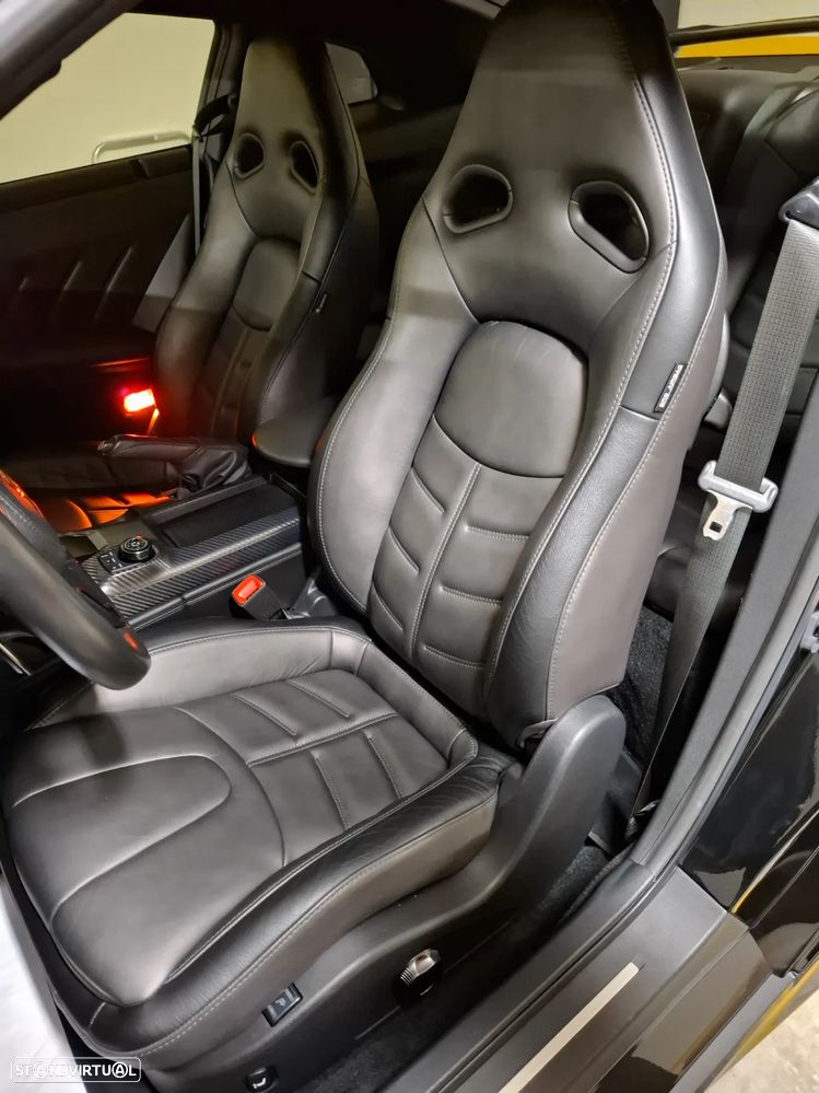 Nissan GT-R 3.8 V6 Black Edition - 43