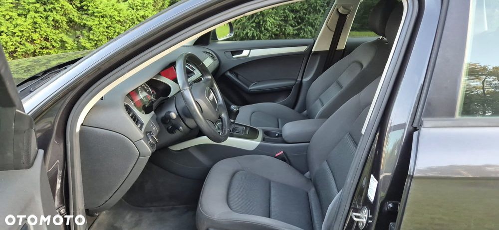 Audi A4 Avant 2.0 TDI DPF Ambiente - 16