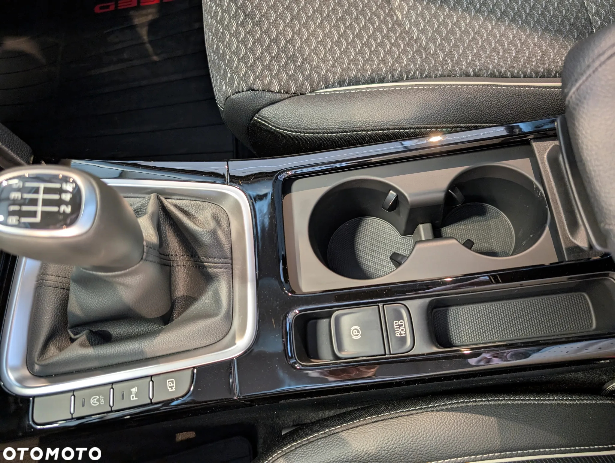 Kia Ceed 1.5 T-GDI Tribute - 19