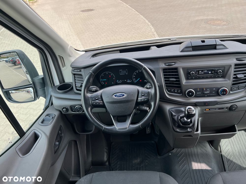 Ford Transit - 25