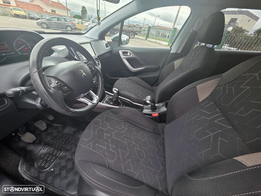 Peugeot 2008 1.6 BlueHDi Style - 28