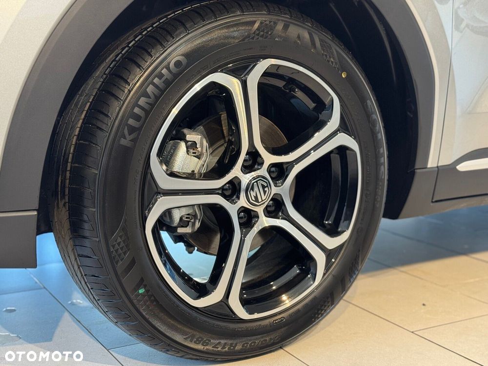 MG ZS - 10