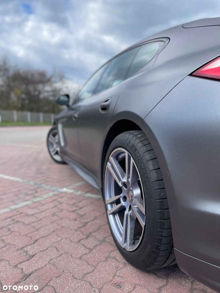 Porsche Panamera 4S PDK - 4
