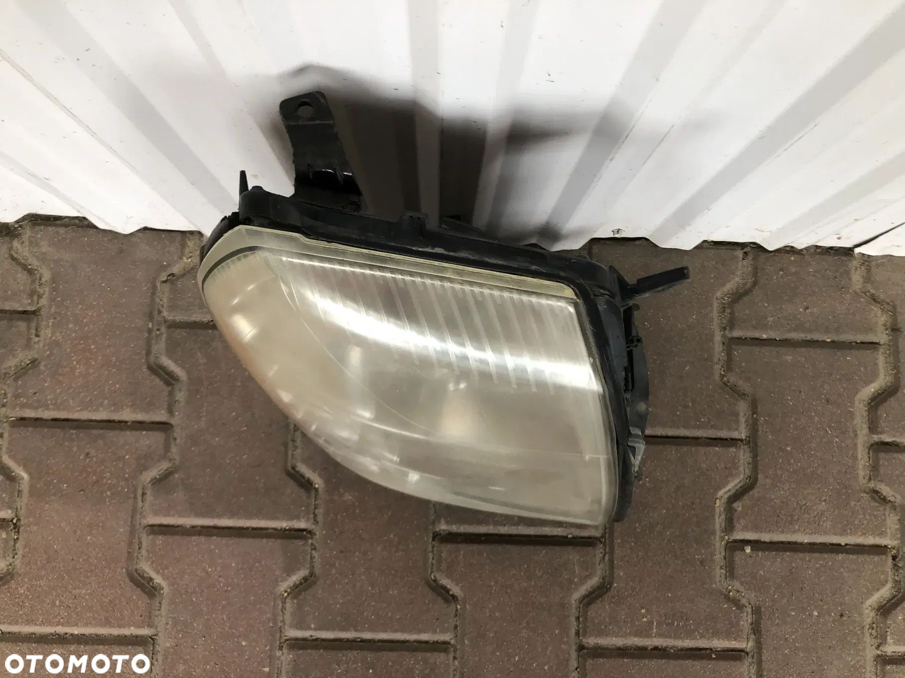 CADILLAC ESCALADE III 6,2 V8 REFLEKTOR PRAWY LAMPA XENON USA PRZETWORNICA - 4