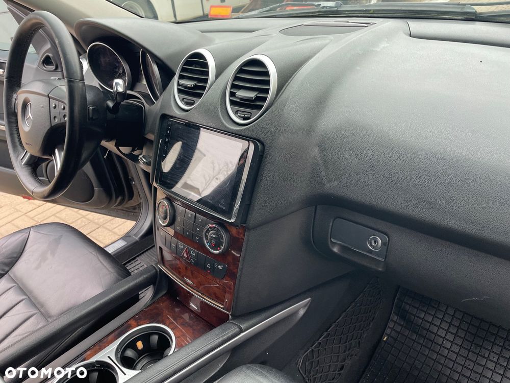 Mercedes-Benz ML - 40
