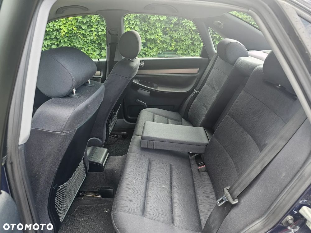 Audi A4 Limousine 1.8 - 12