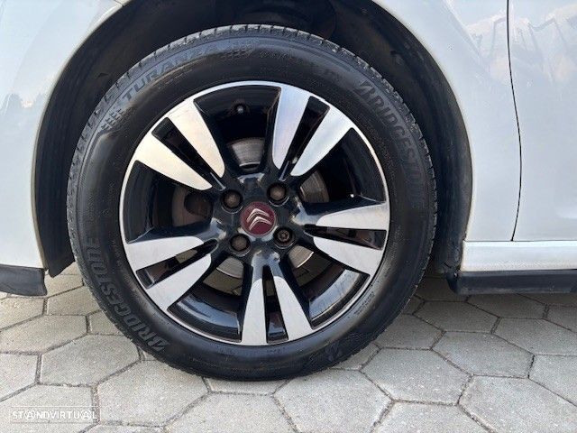 Citroën DS3 1.6 HDi Airdream So Chic - 17