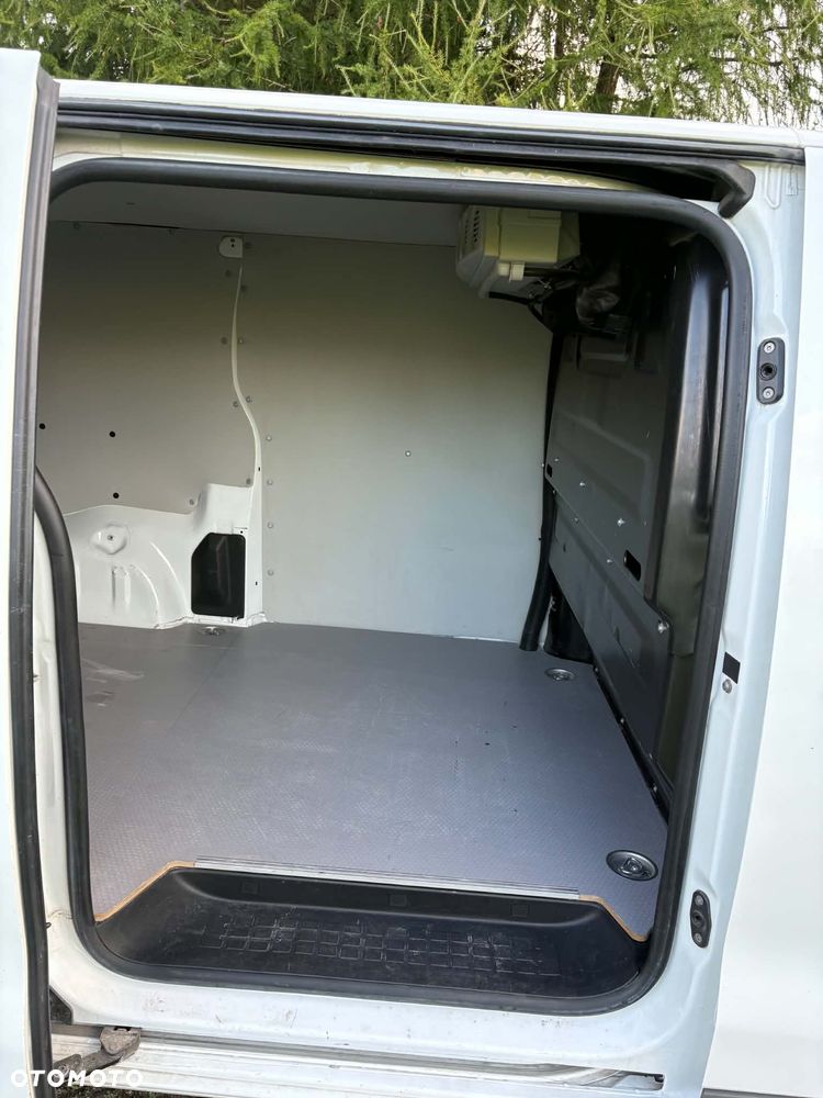 Opel Vivaro - 10