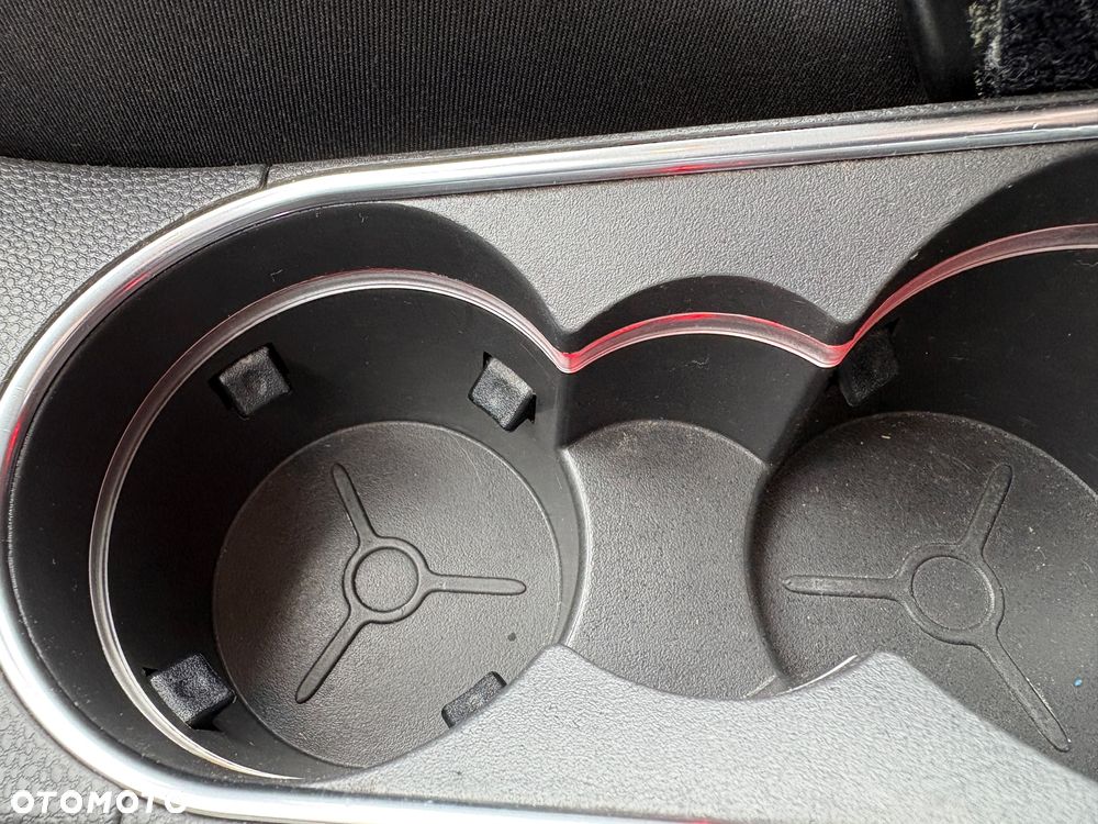 Ford Fiesta 1.0 EcoBoost STart-Stop Titanium - 17