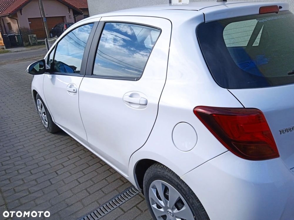 Toyota Yaris - 8
