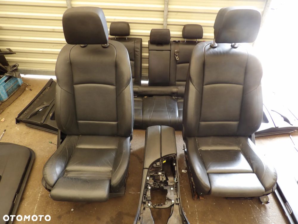 BMW - F11 - ZESTAW KANAP , FOTELI I BOCZKÓW - UK - 2