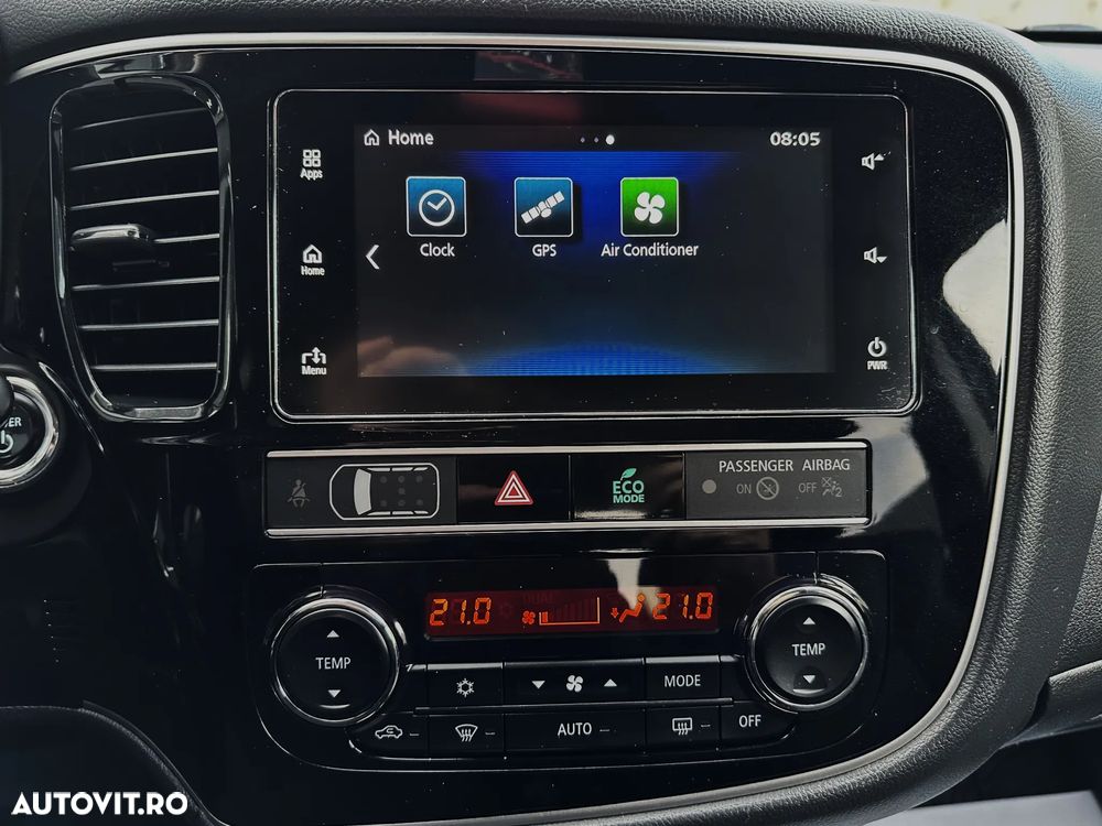 Mitsubishi Outlander PHEV 2.4 L 4X4 Intense - 27