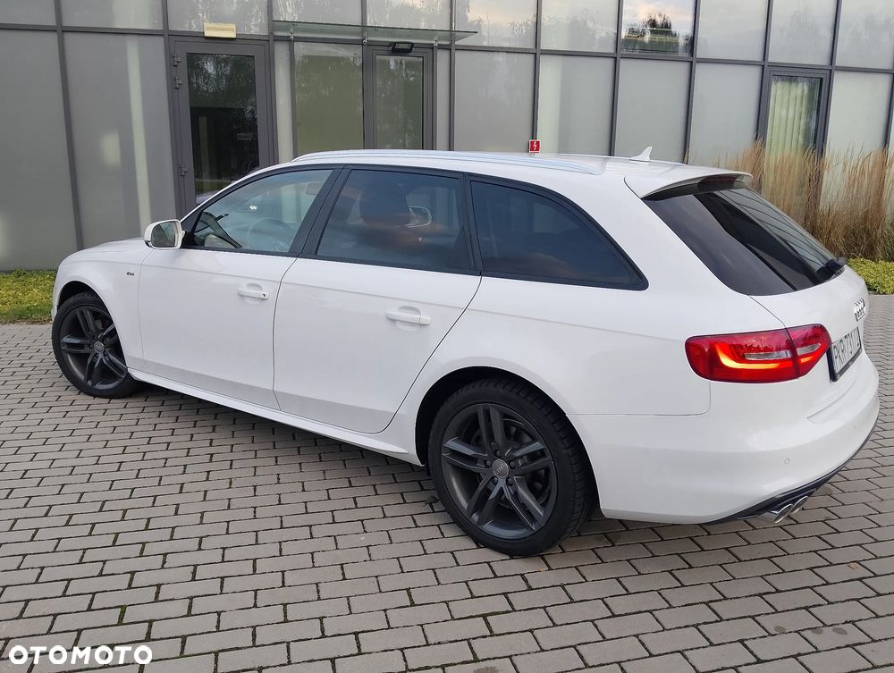 Audi A4 Avant - 31
