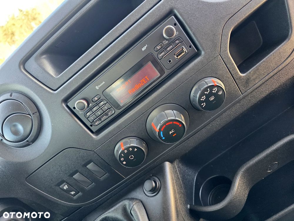 Renault MASTER 2,3 DCI 150 KONNA DOKA BRYGADÓWKA 7 OSOBOWA 3,3M SKRZYNIA KLIMA BLIŻNIAKI DO 3,5T GWARANCJA - 30