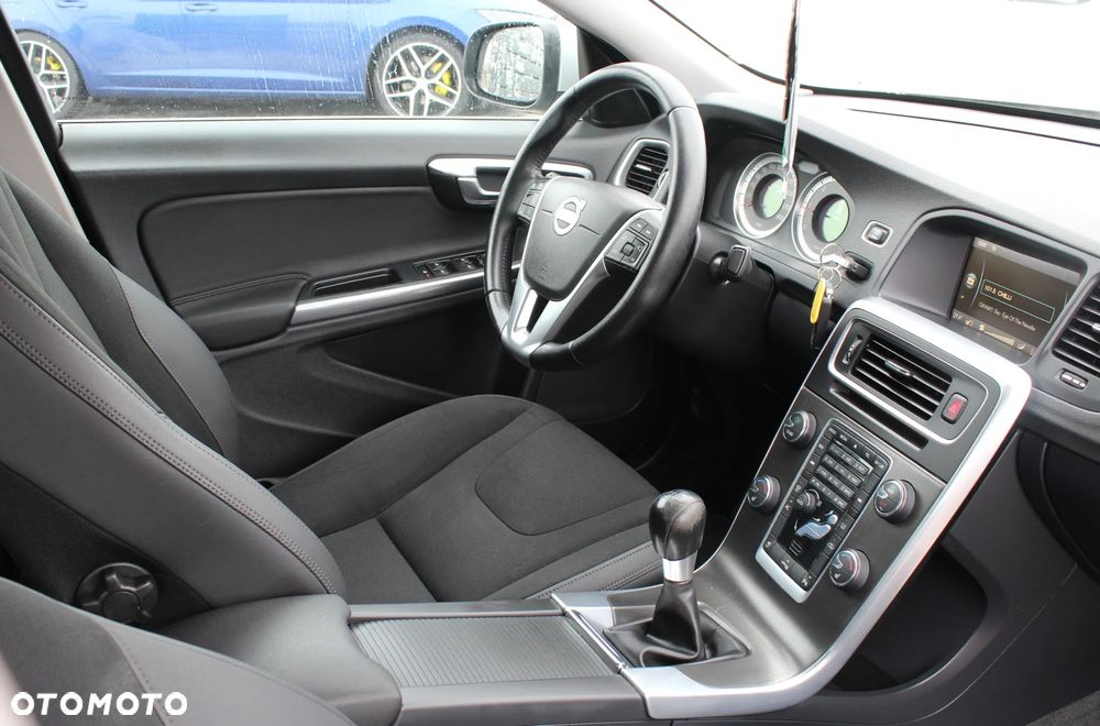 Volvo S60 D3 Summum - 27