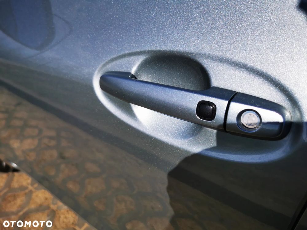 Toyota Yaris 1.3 Sol - 17