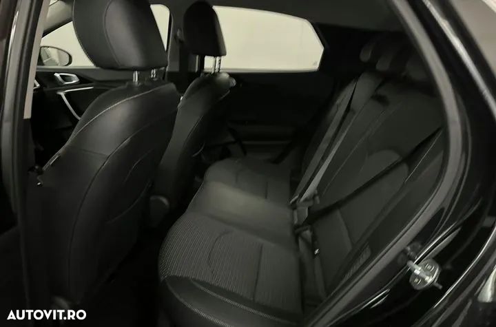 Kia XCeed 1.6 GDI 6DCT PHEV Vision - 6