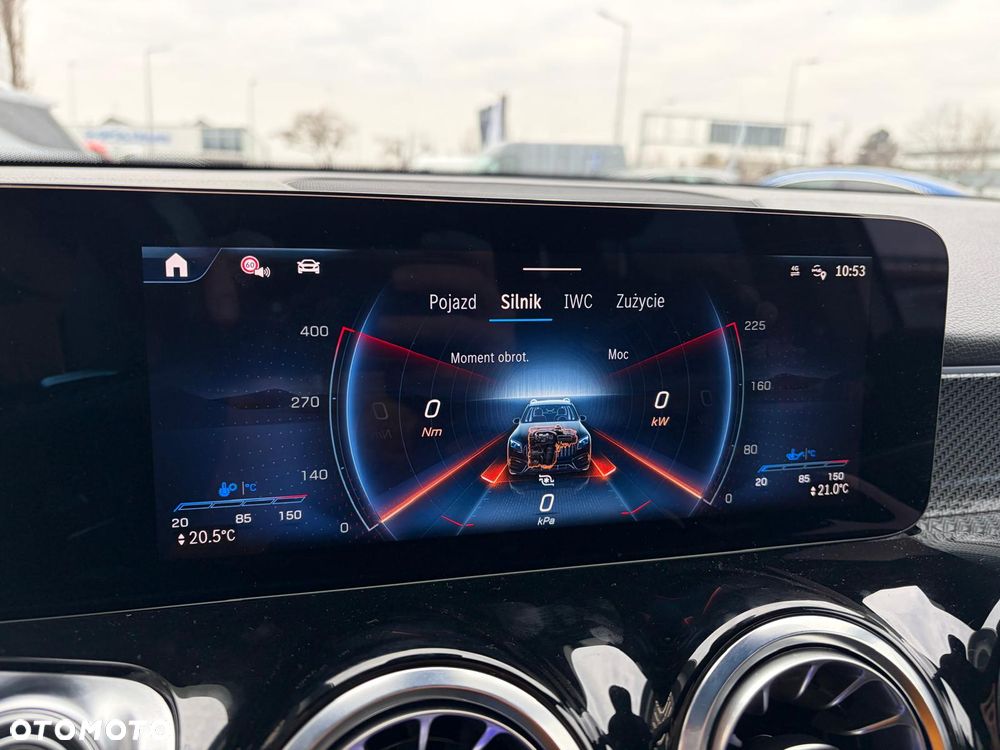 Mercedes-Benz GLB - 28