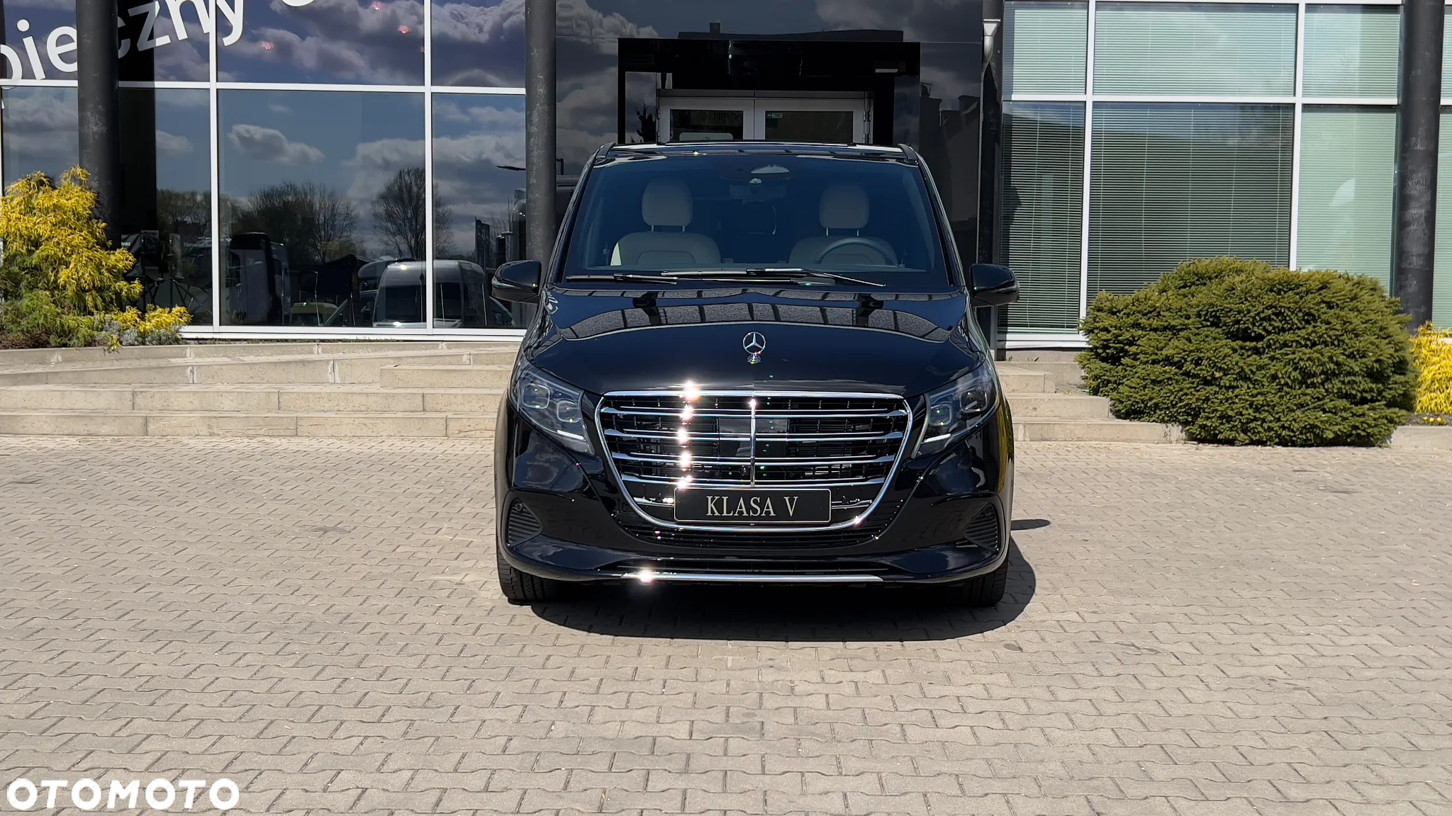 Mercedes-Benz Klasa V 300 d 4-Matic Avantgarde 9G-Tronic (ekstra d³) - 3