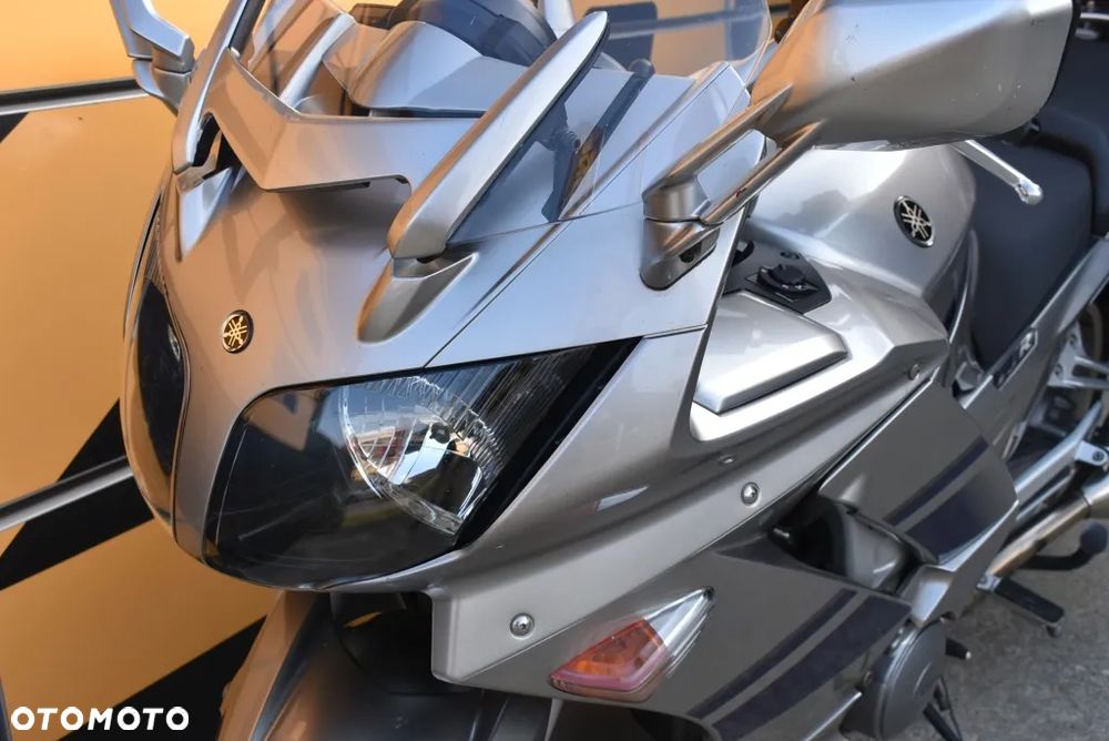 Yamaha FJR - 25