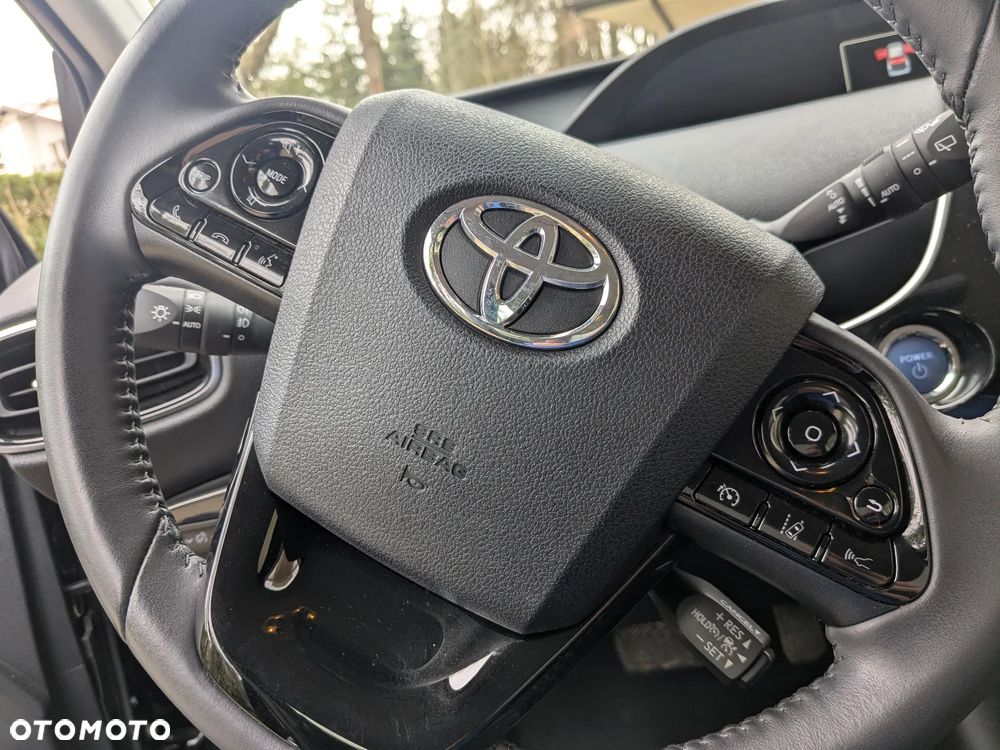 Toyota Prius Hybrid Executive - 26