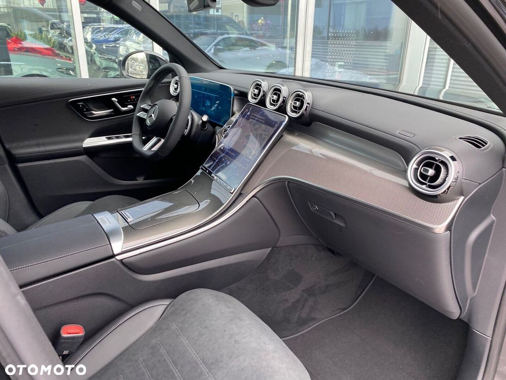 Mercedes-Benz GLC - 22