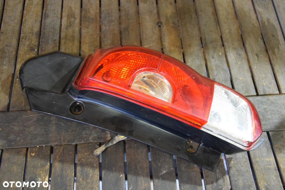 Mitsubishi COLT 08-12 LIFT 5D Lampa tylna prawa prawy tył EUROPA - 2
