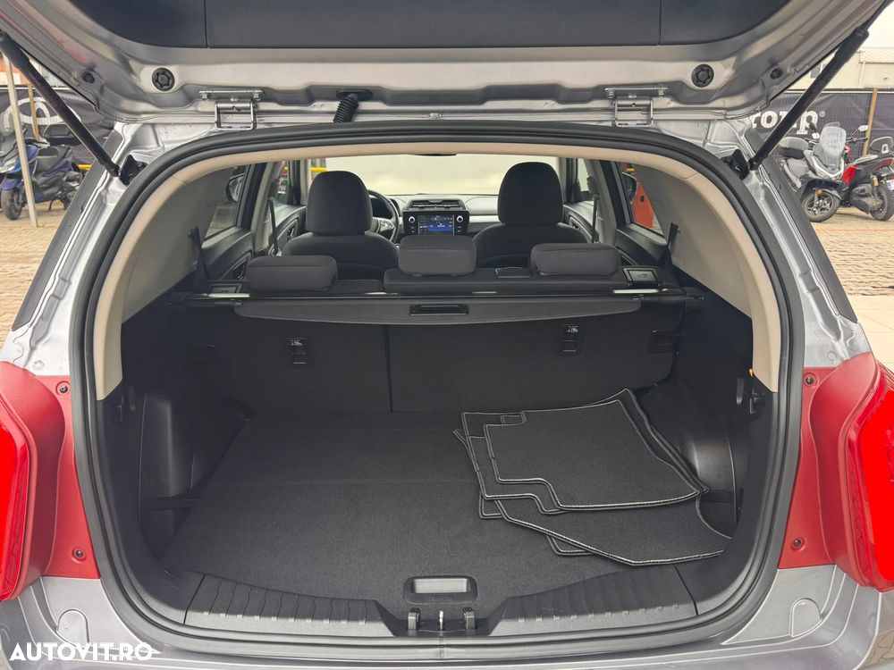 SsangYong Tivoli Grand - 10