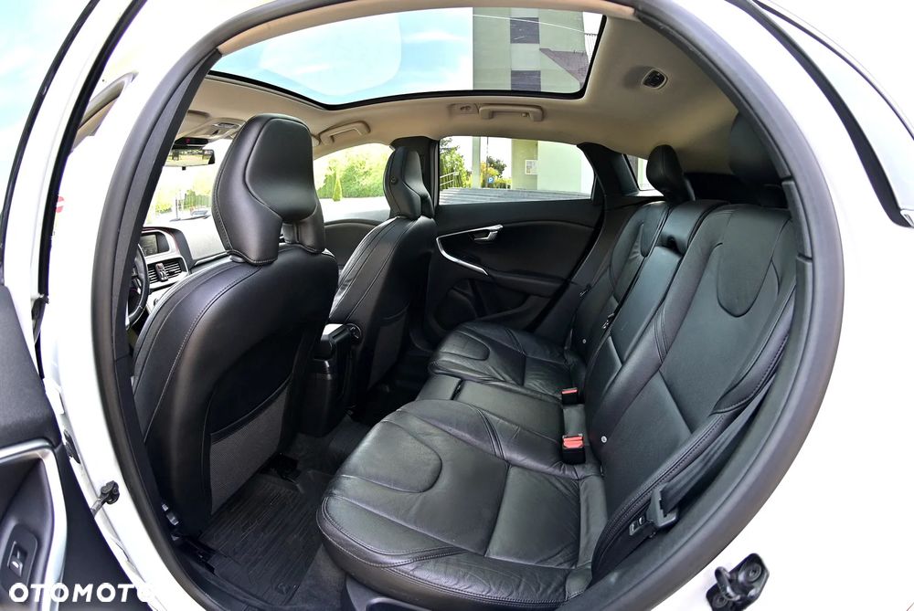 Volvo V40 D4 Summum - 21