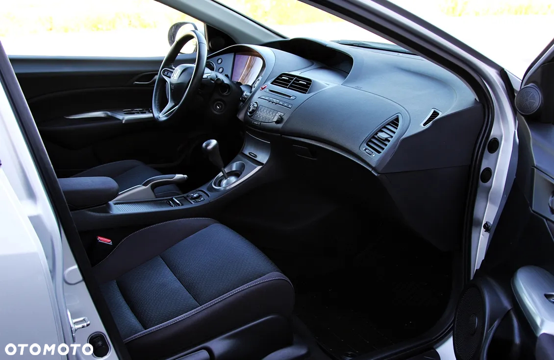 Honda Civic 1.8 Sport - 32