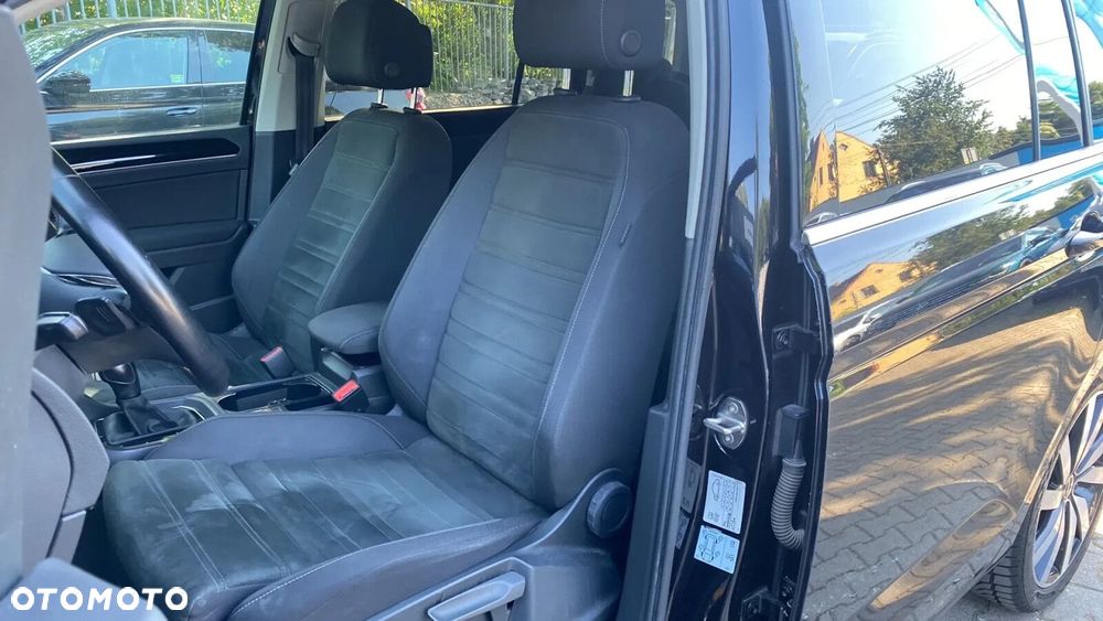 Volkswagen Touran - 15
