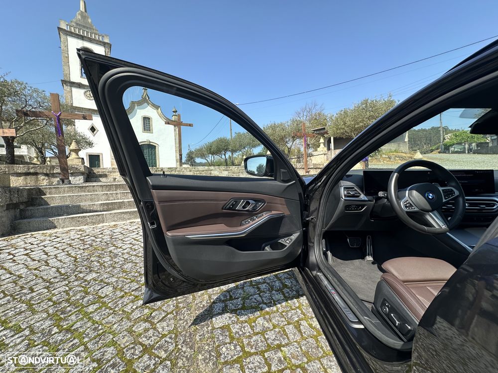 BMW 330 e Pack Desportivo M Pro Auto - 31