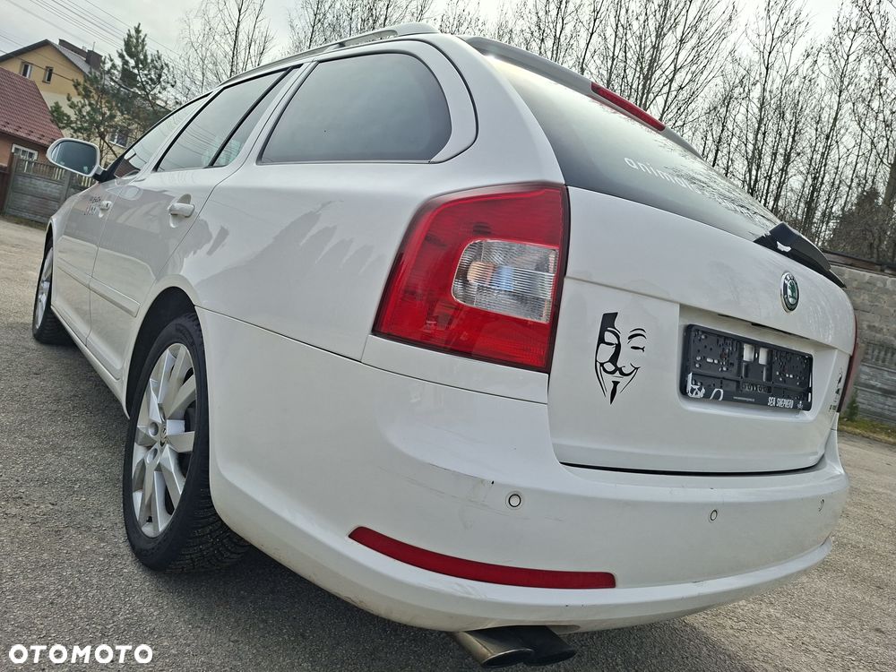 Skoda Octavia 2.0 TSI DSG RS - 4