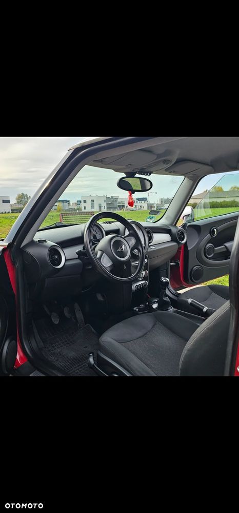 MINI Cooper Standard - 10