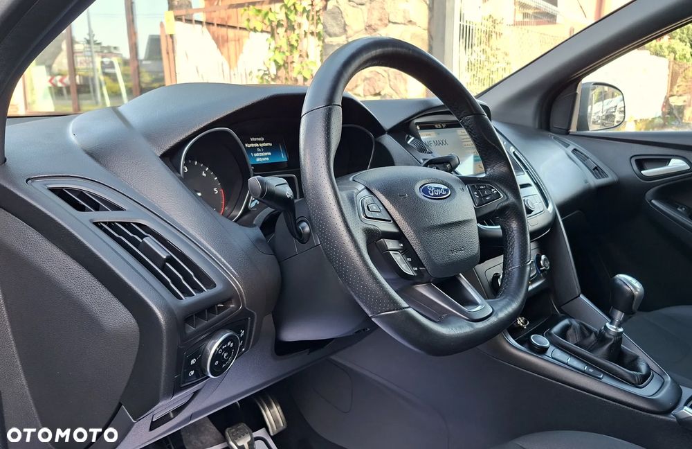 Ford Focus 1.5 EcoBlue Start-Stopp-System ST-LINE - 30