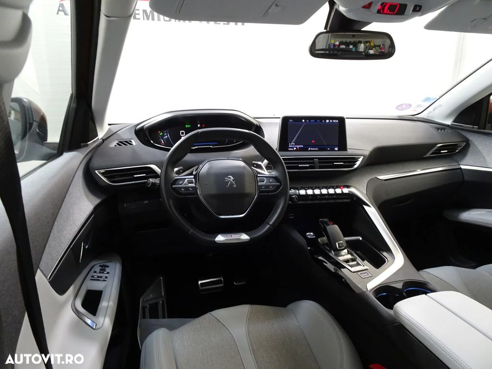 Peugeot 3008 1.2 PureTech 130 EAT8 GT - 18