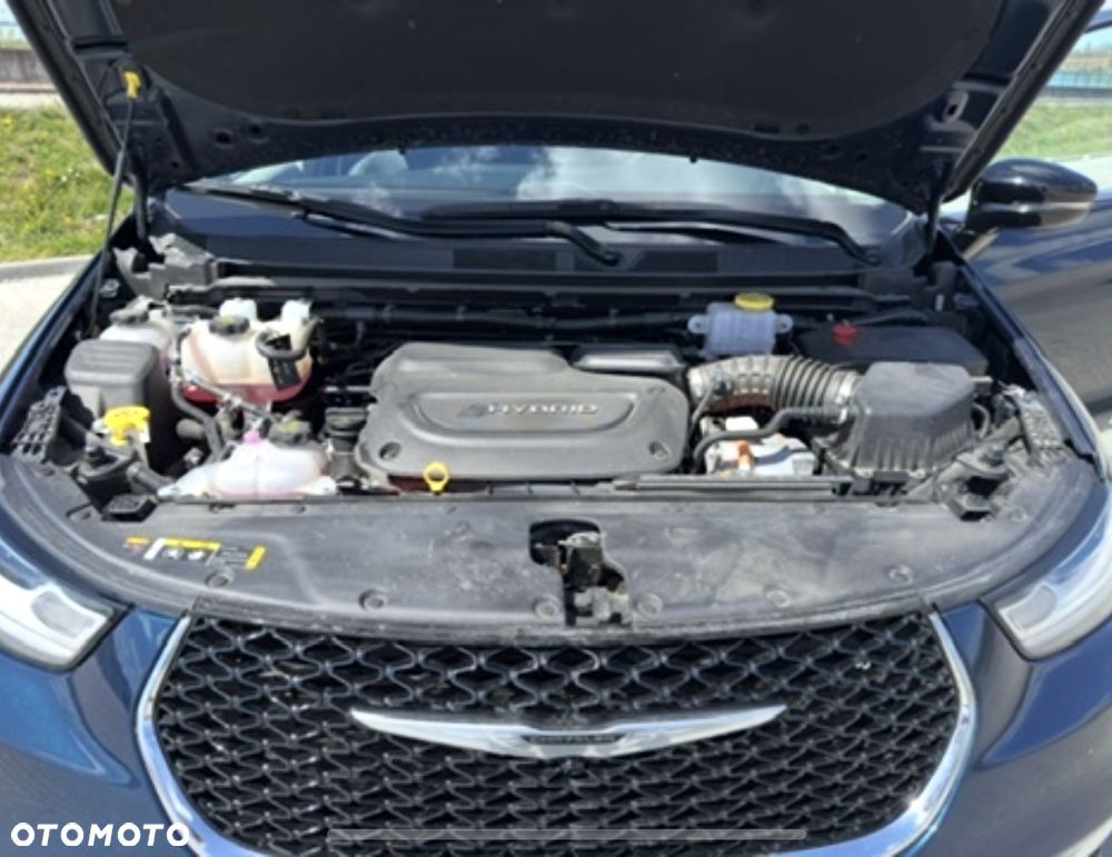 Chrysler Pacifica - 11