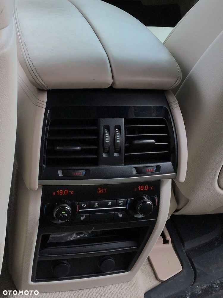 BMW X5 M M50d - 8