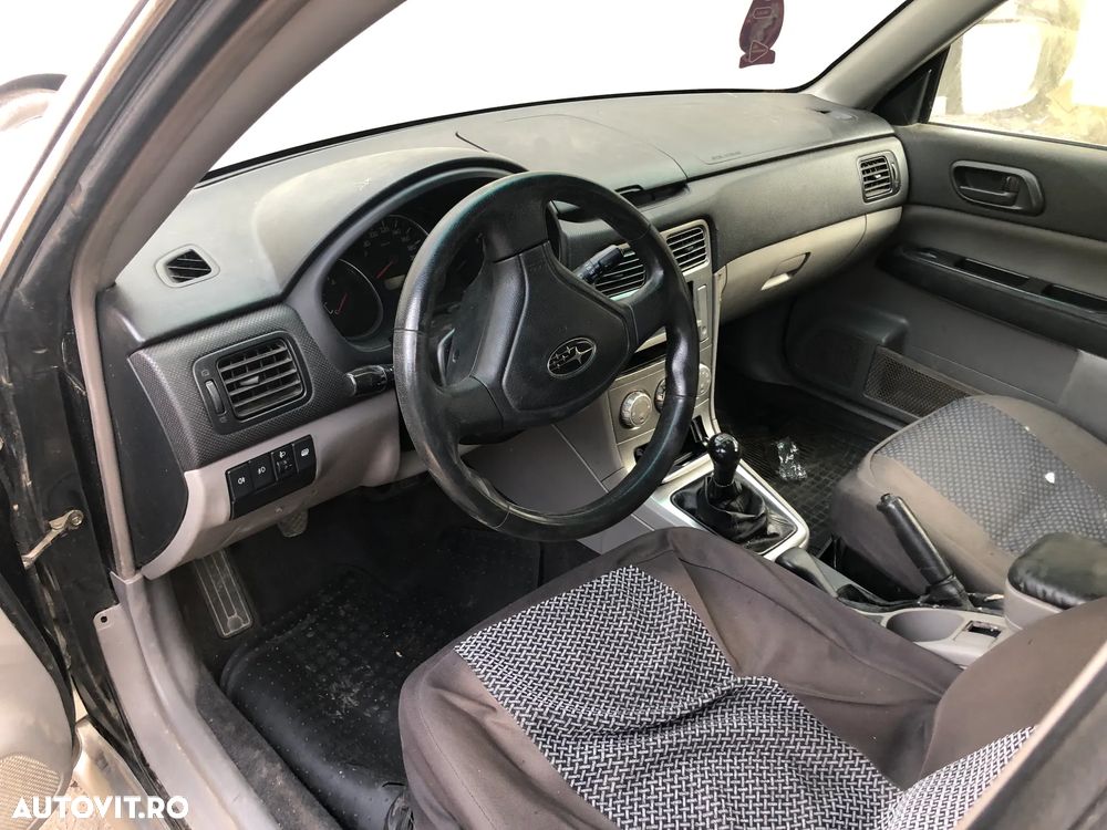 Dezmembrez Subaru Forester 2006 albastru 2.0 benzina facelift - 8