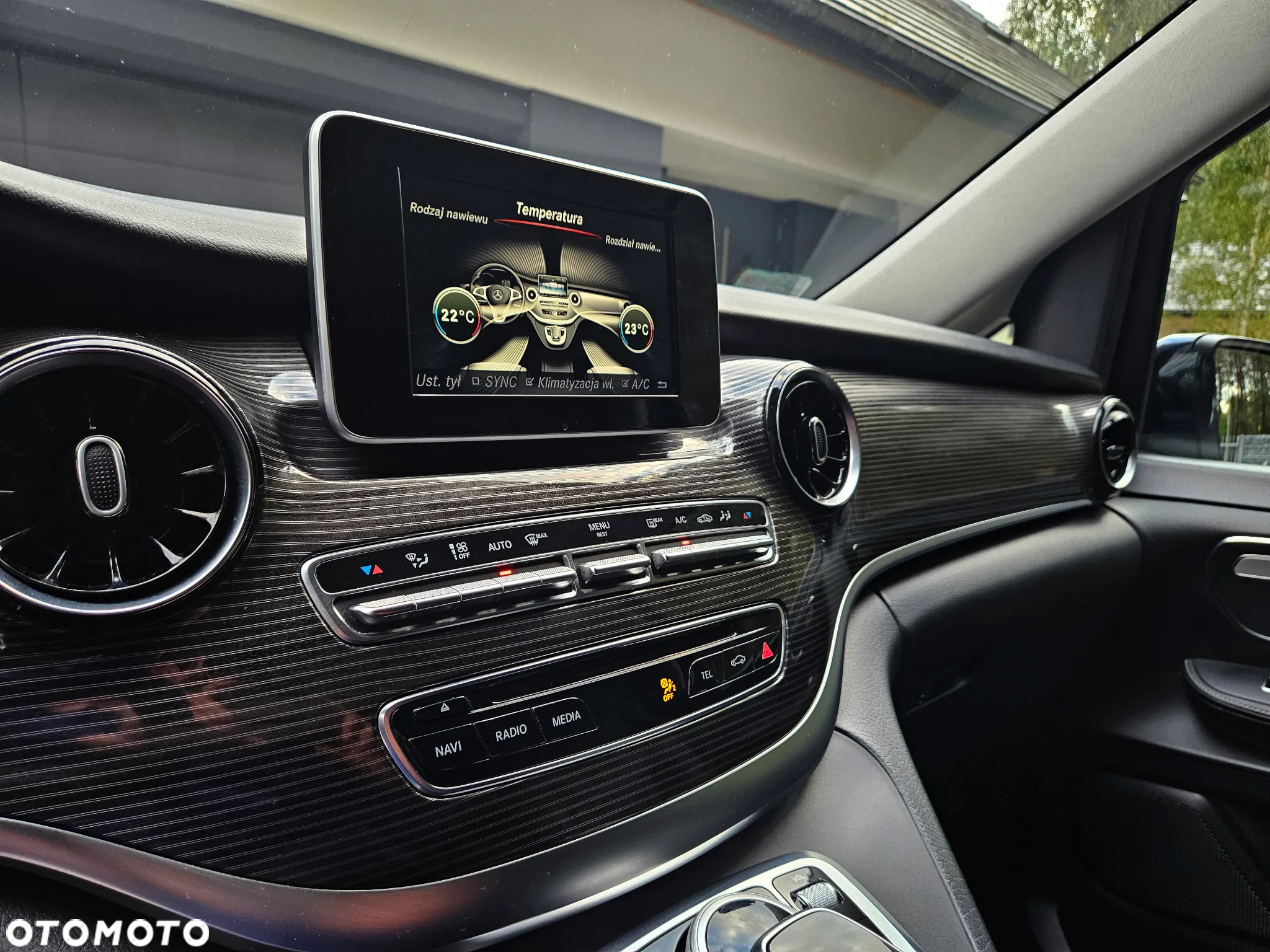 Mercedes-Benz Klasa V 250 d 4-Matic Avantgarde 9G-Tronic (d³ugi) - 34