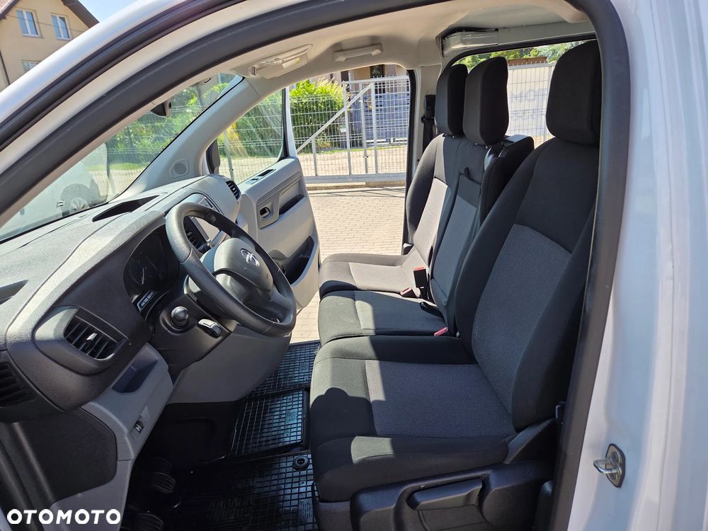 Opel Vivaro Extra Long 3,1t (bryg.) - 16